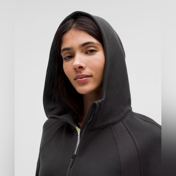 Lululemon Scuba Oversized Full-Zip Hoodie - Black Size M/L (has a few holes) - Picture 4 of 16